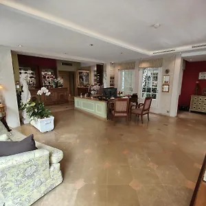 Le Relais Médicis Hotel