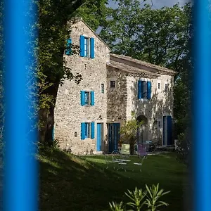 https://le-parfum-bleu.hotels-rhonealpes.com